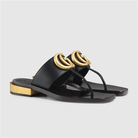 women Gucci leather thong sandals